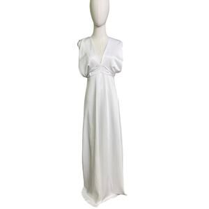 Nocturne White Maxi Formal Dress V Neck Sleeveless Tie Back NWT Size M